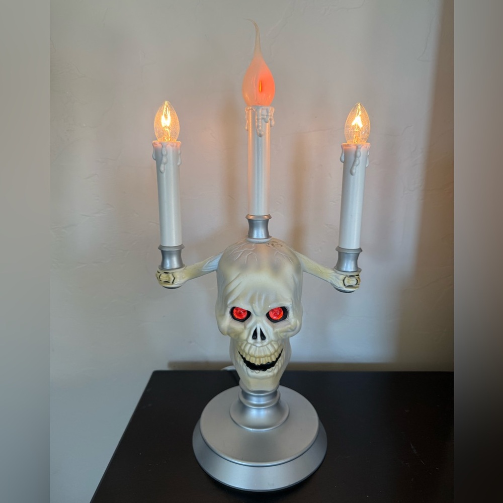 VTG Skull Trendmasters HallowScream Haunted Candelabra Halloween Decor‎ 90s Glow